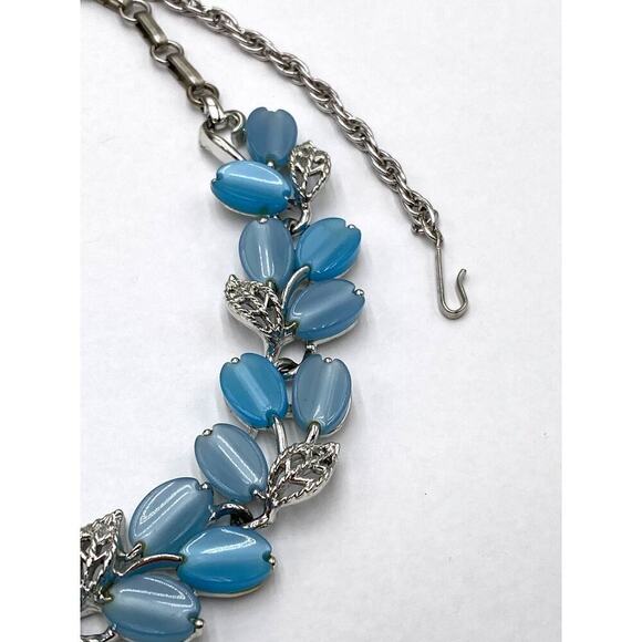 Lisner Vintage Necklace Thermoset Blue 19.5 Signed Hook Clasp Estate - Picture 9 of 10
